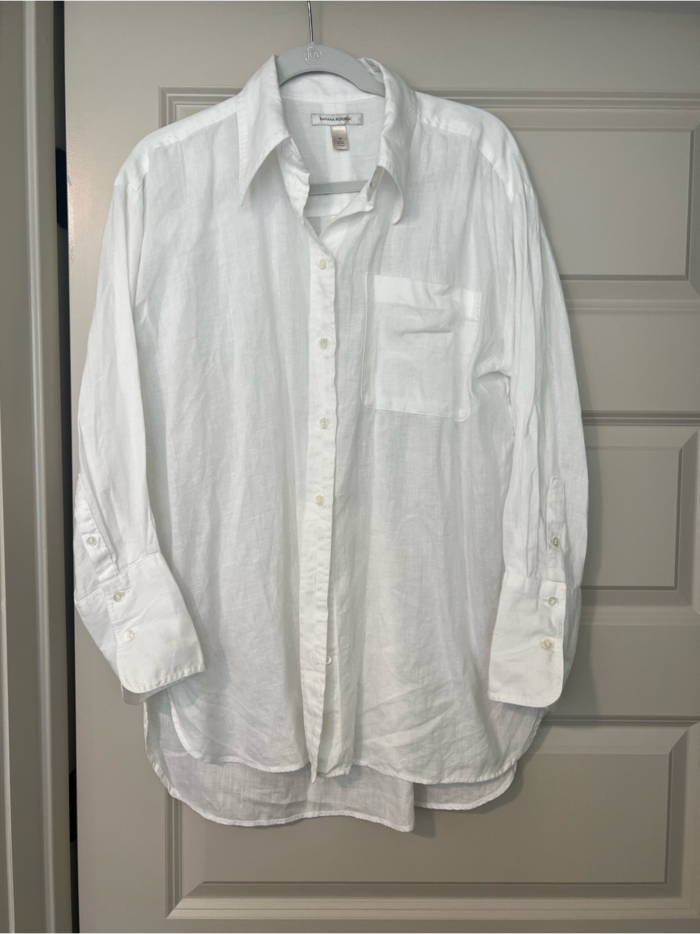 Banana Republic White Linen Button-Up Shirt